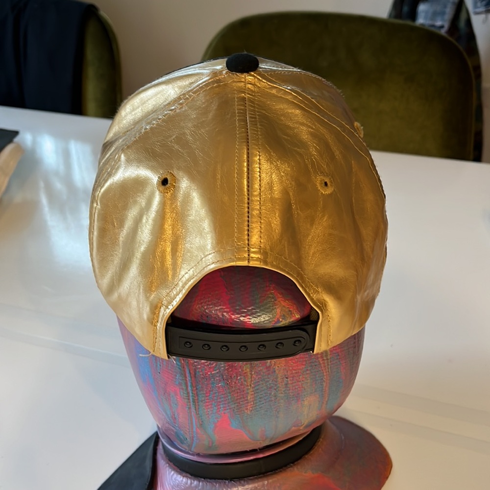 RIVER ISLAND STAR WARS GOLD BASEBALL HAT - Picture 3 of 6